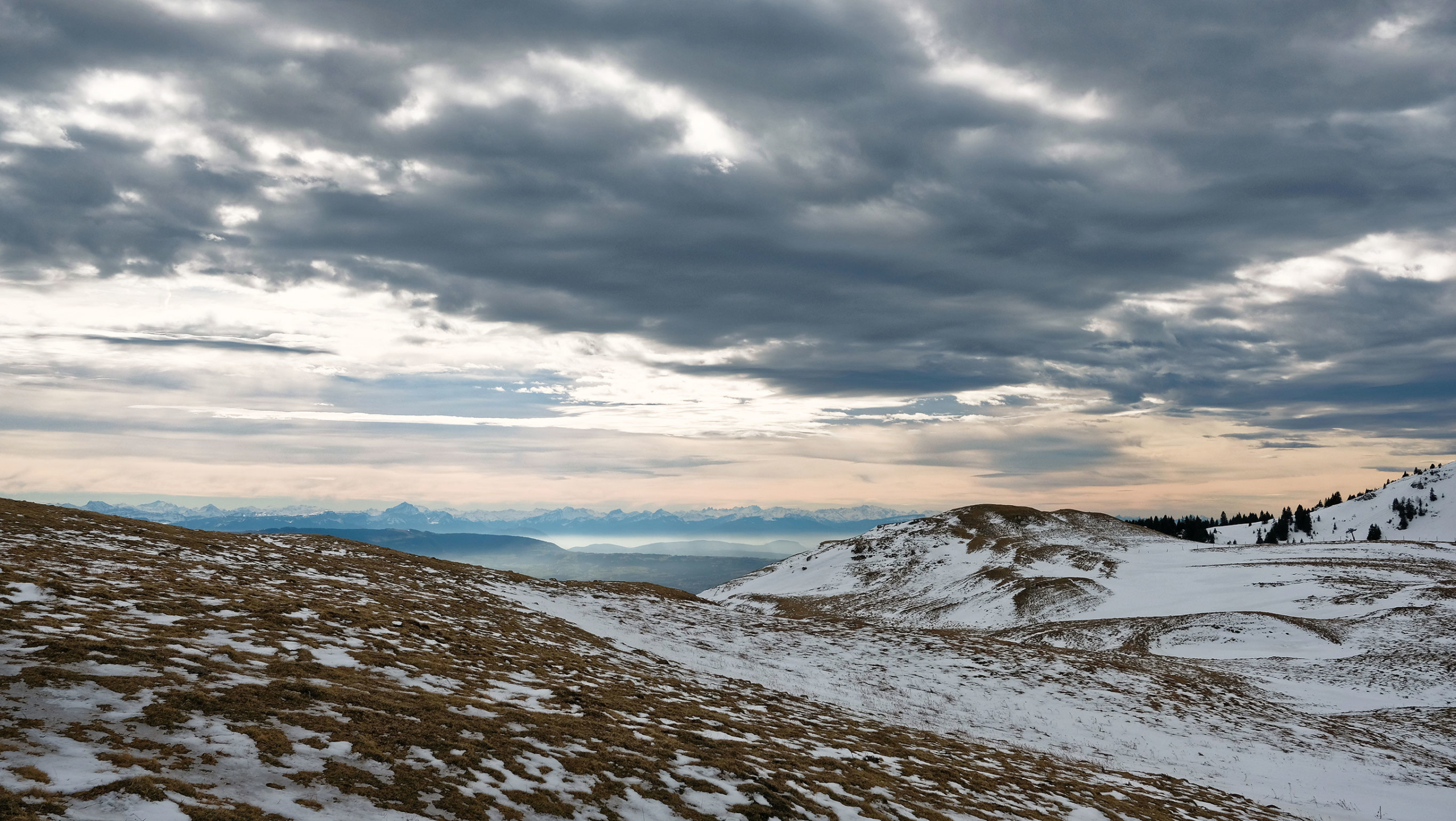 Ciel dramatique sur la haut Jura - original