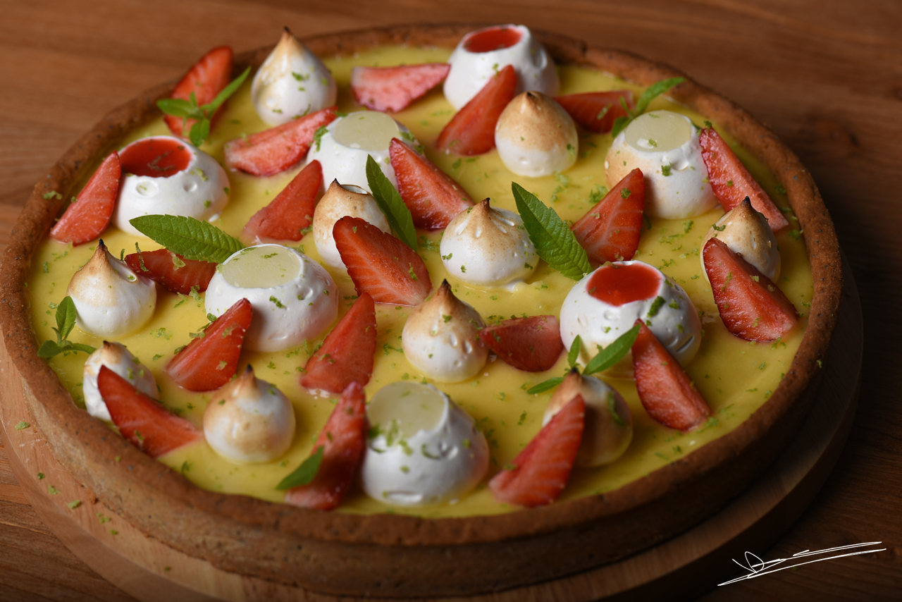 VD-Photographie | Tarte au citron et pamplemousse et fraises Cléry meringuée